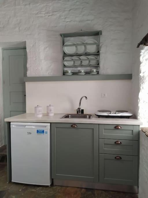 Ano Syros Marvellous Oven Apartment Екстериор снимка